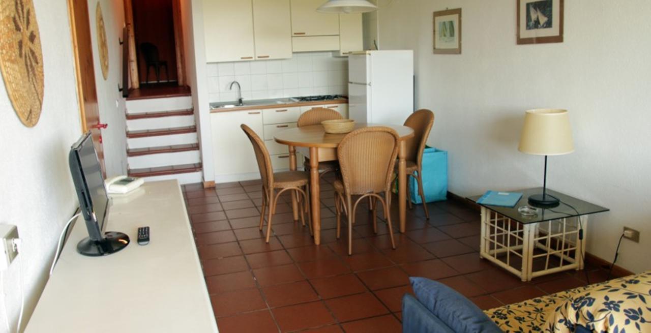 Residence Portolaconia Appartamenti Каниджоне Стая снимка